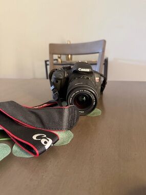 Canon EOS Rebel T5i Camera Bundle with Lens, Bag, Charger, Memory Cards, Remote